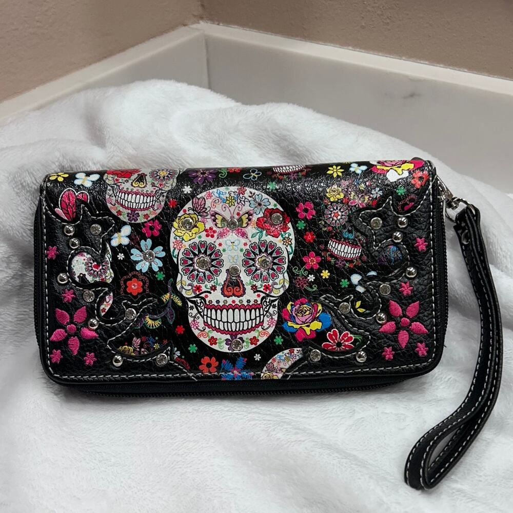 Sugar Skull Floral Zip-Around Wristlet Clutch – Boho Goth Style